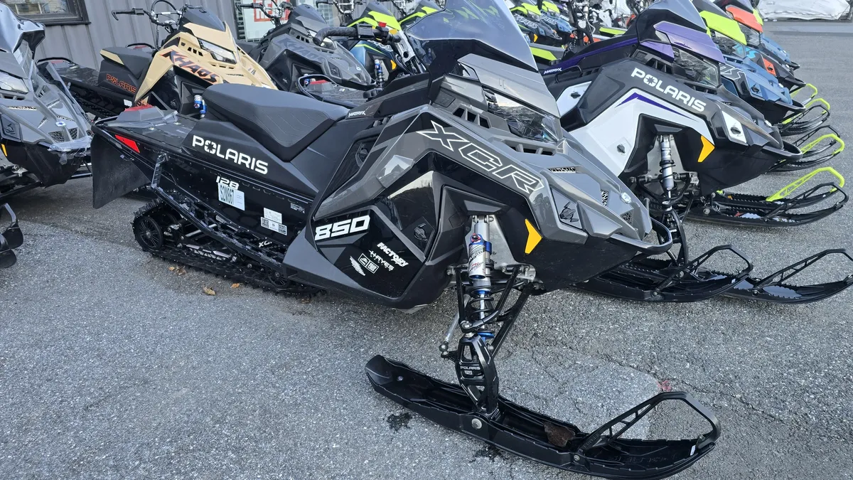 Polaris 850 Indy XCR 128 SC ES